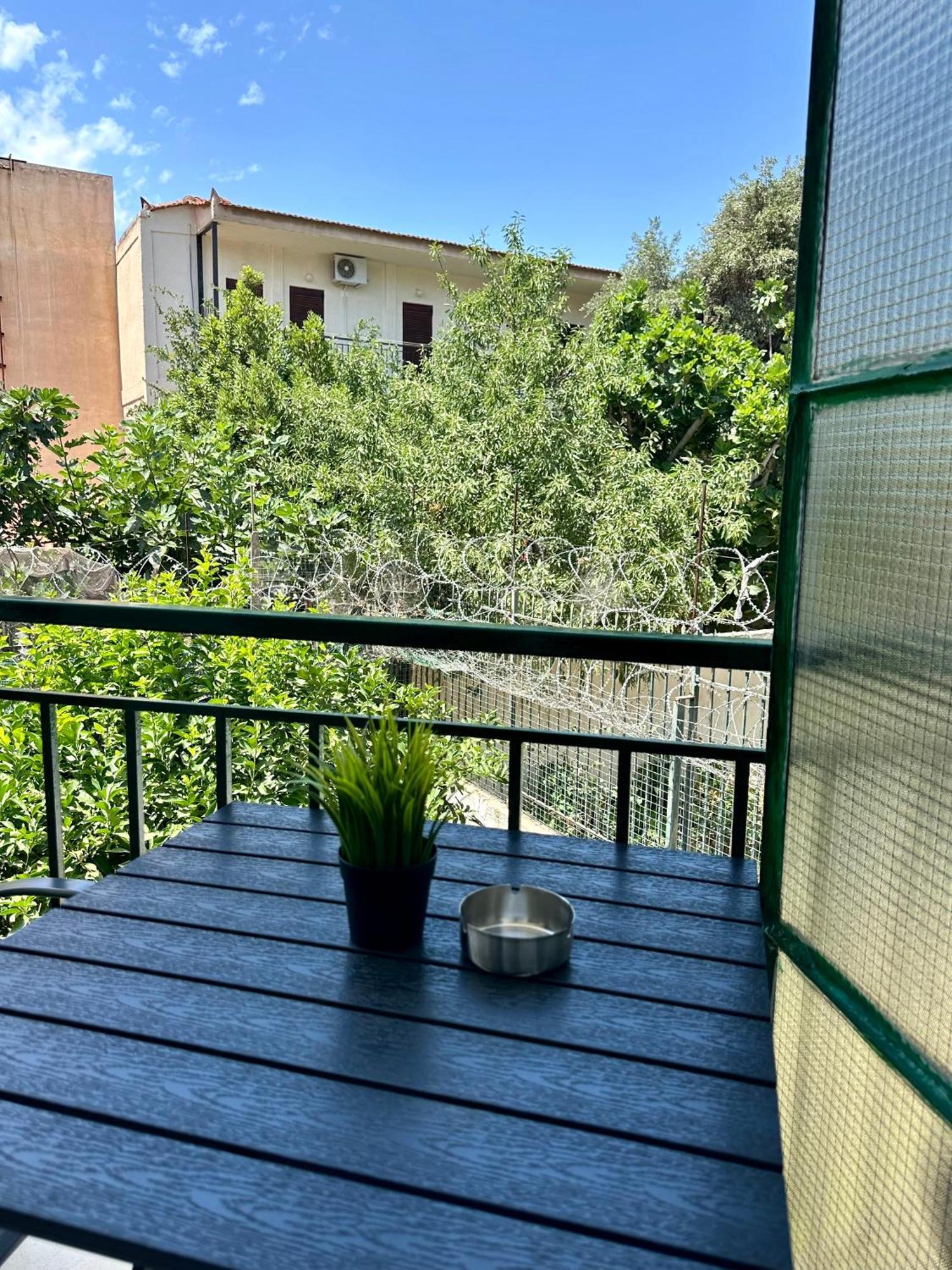 Seaside Escape Apartments - Poseidon Palaiá Fókaia Zewnętrze zdjęcie