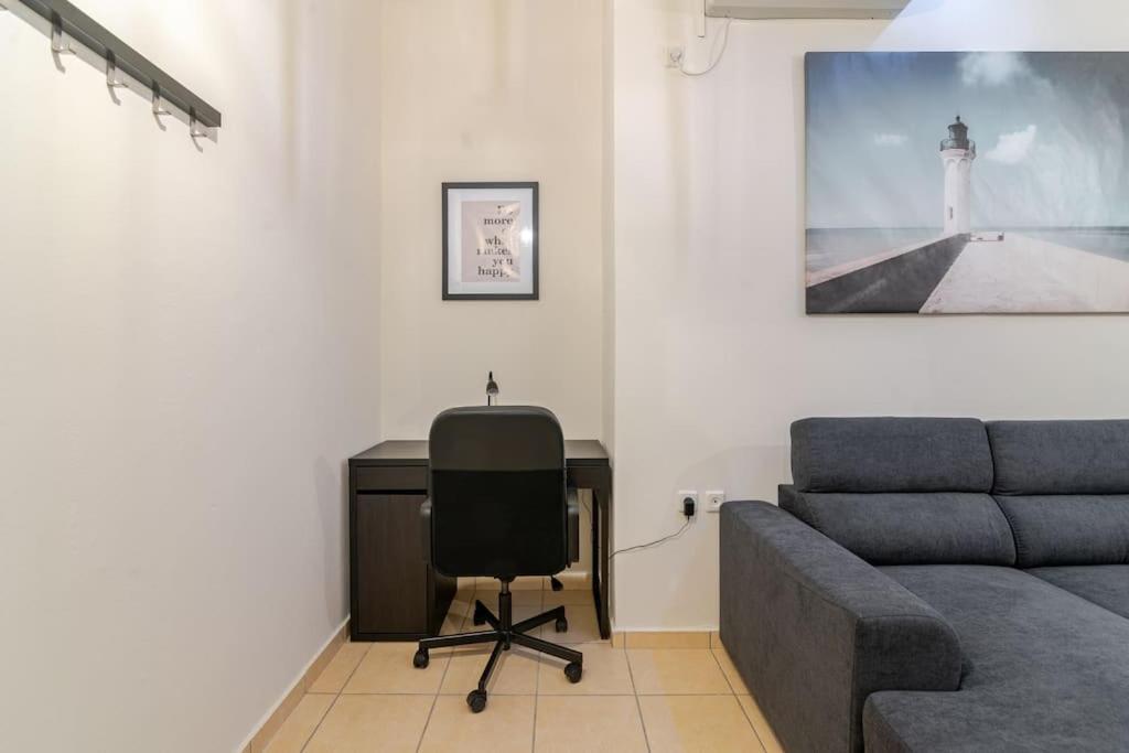 Seaside Escape Apartments - Poseidon Palaiá Fókaia Zewnętrze zdjęcie