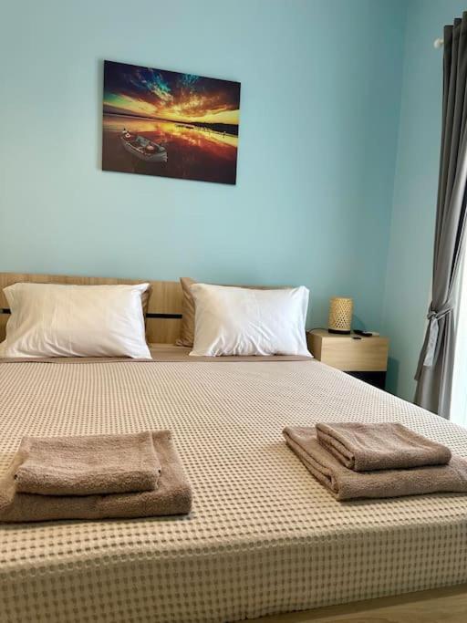 Seaside Escape Apartments - Poseidon Palaiá Fókaia Zewnętrze zdjęcie