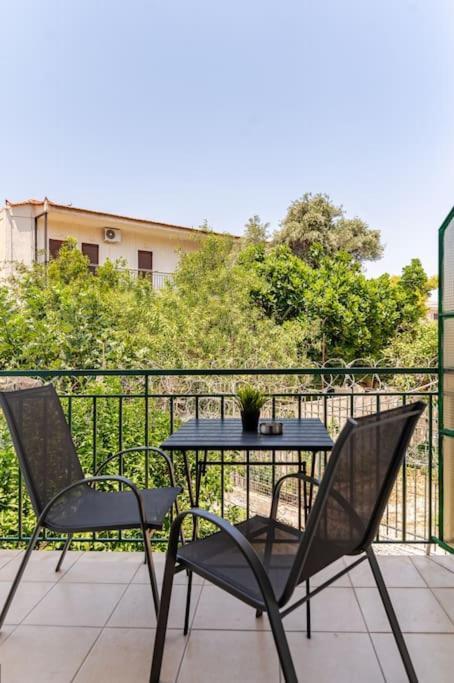 Seaside Escape Apartments - Poseidon Palaiá Fókaia Zewnętrze zdjęcie