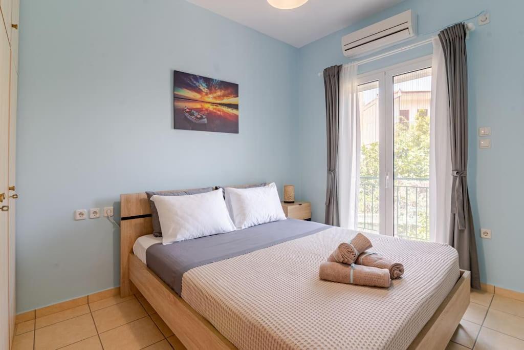 Seaside Escape Apartments - Poseidon Palaiá Fókaia Zewnętrze zdjęcie
